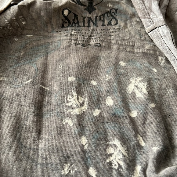 ⭐️ Rebel Saints gray tank top turquoise guns & roses distressed stylized S - Picture 9 of 9